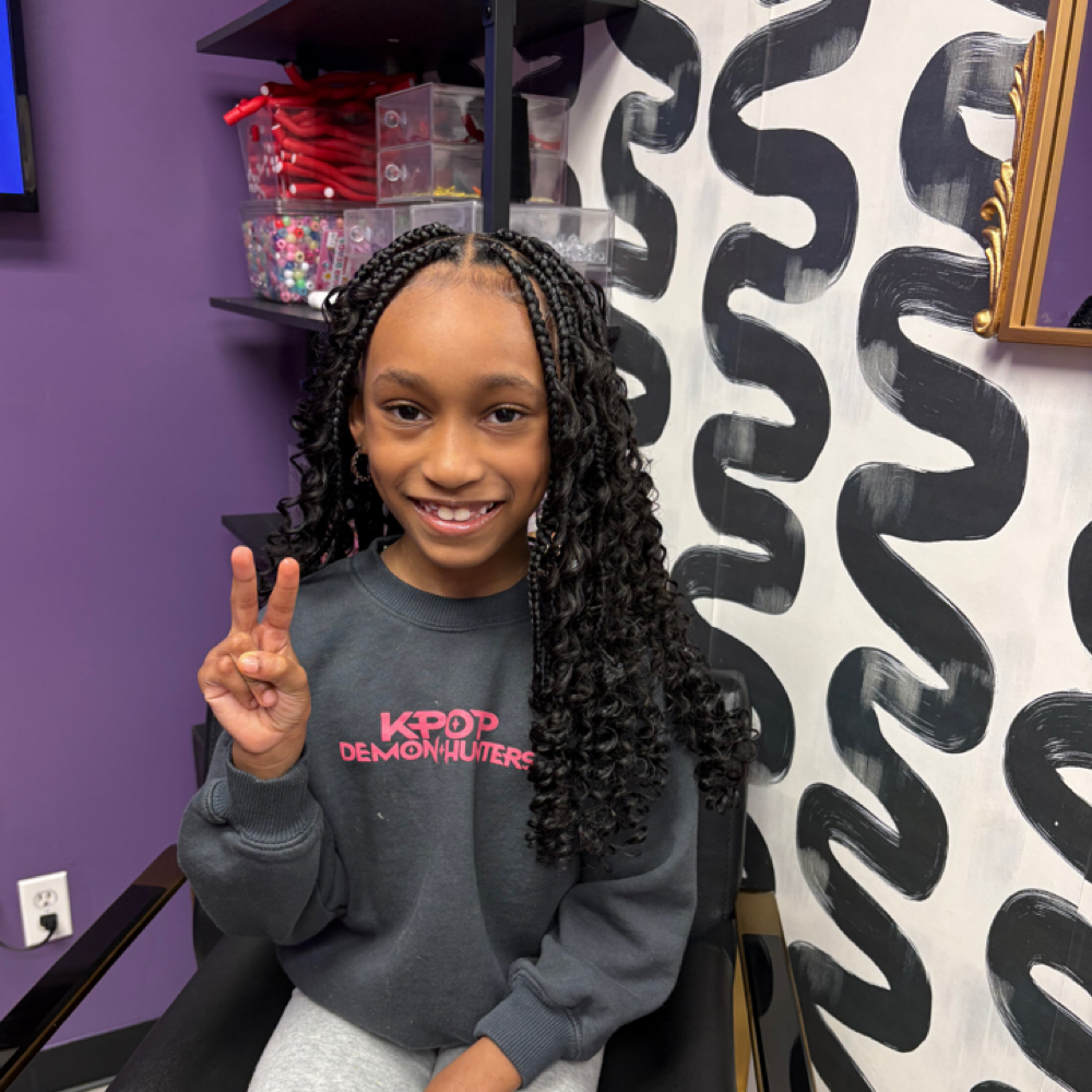 Medium Boho Knotless Braids at Stylistic Beauty in St. Ann, MO