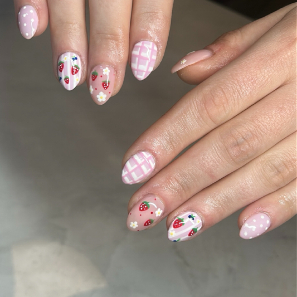 2-3 Wk Structure Fills (Short) at Vyda Nails in Bloomington, MN