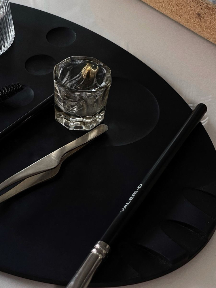 Brow Laminatiom + Hybrid Tint