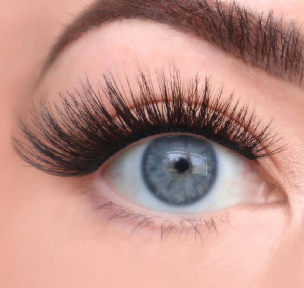 Glo 4 Lash Cluster Application