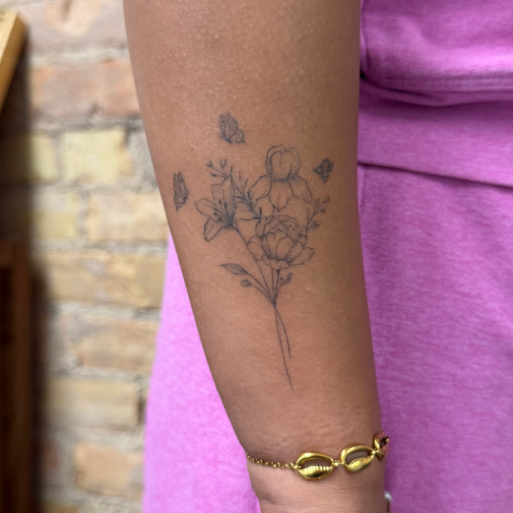Minimalist Tattoo Up To 4 Inches at Por Vida in St. Louis Park, MN