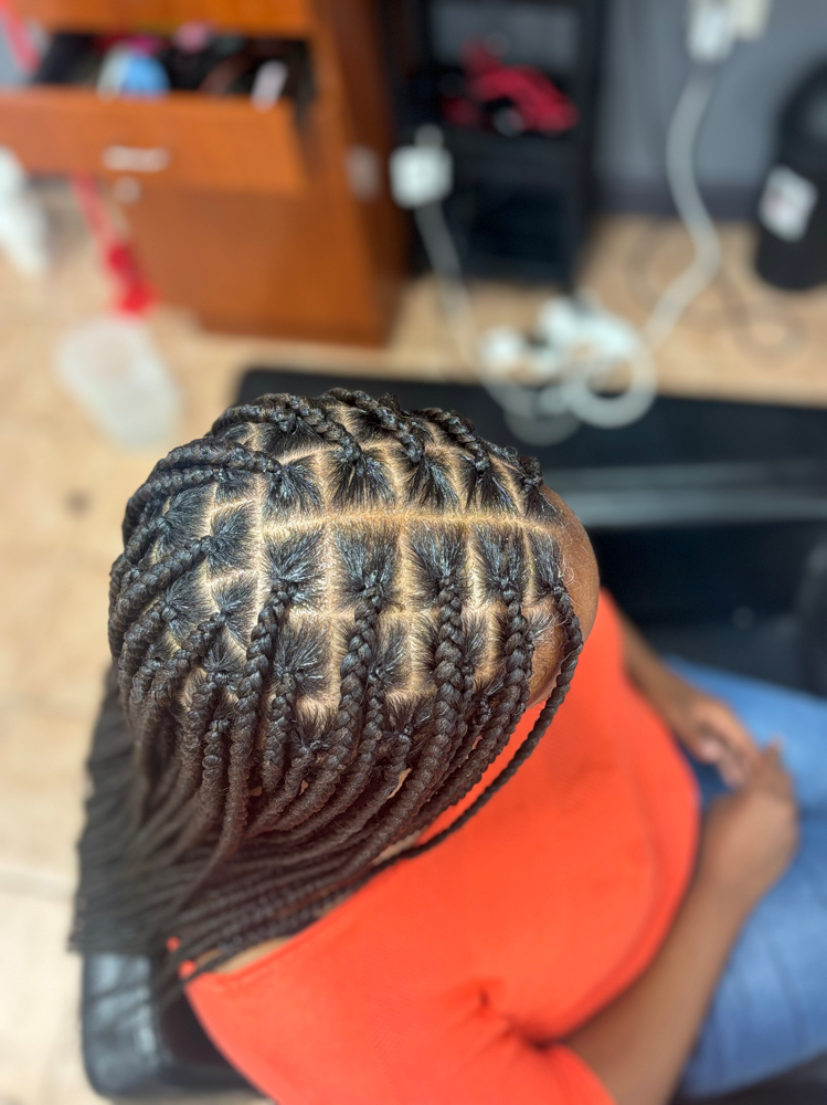Medium knotless Braids