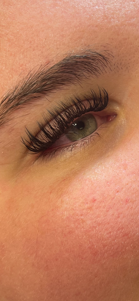 Full Set Hybrid Lash Extensions