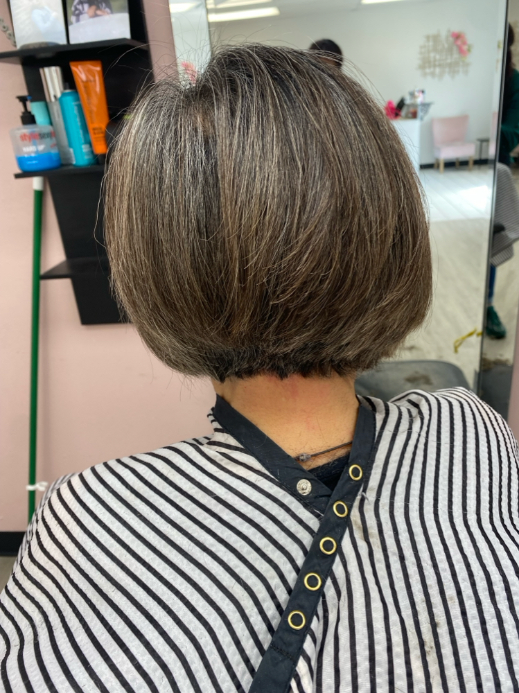 Woman’s haircut