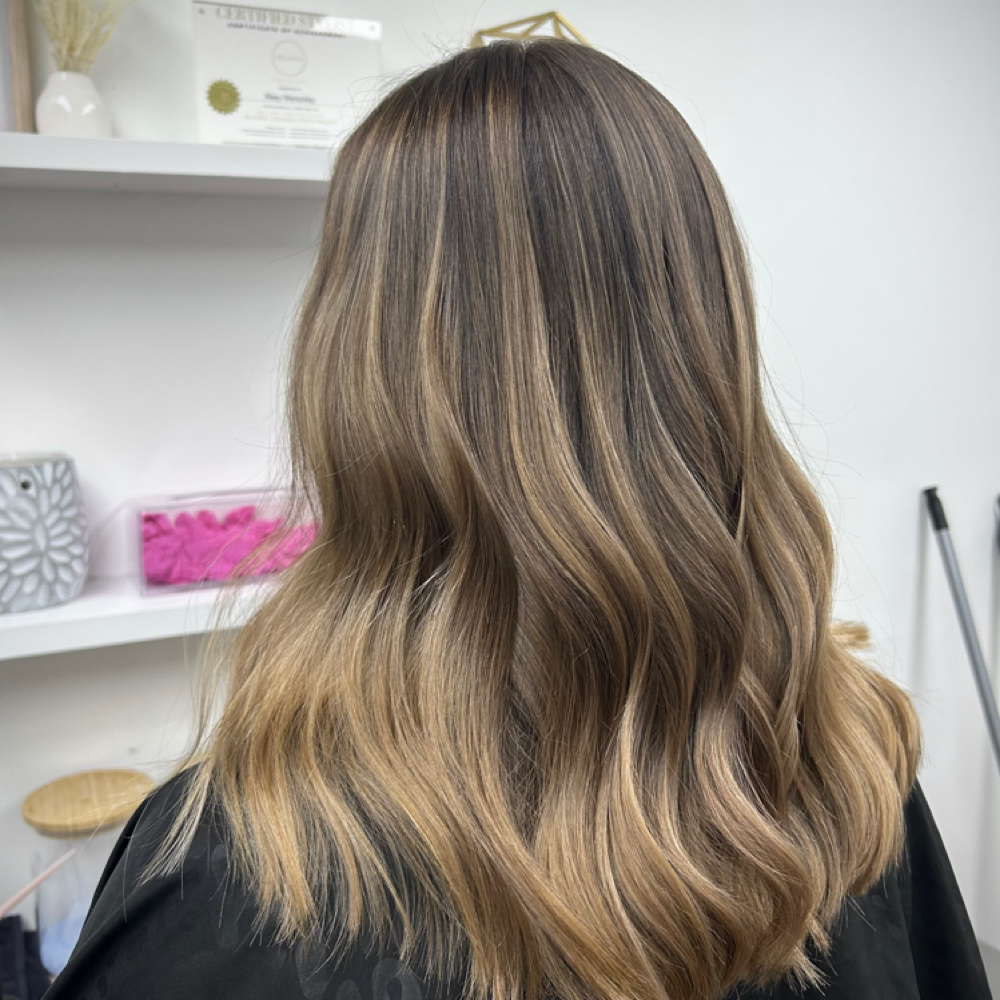 Root Retouch w/highlights at hairbyrileyyrenee in Essexville, MI