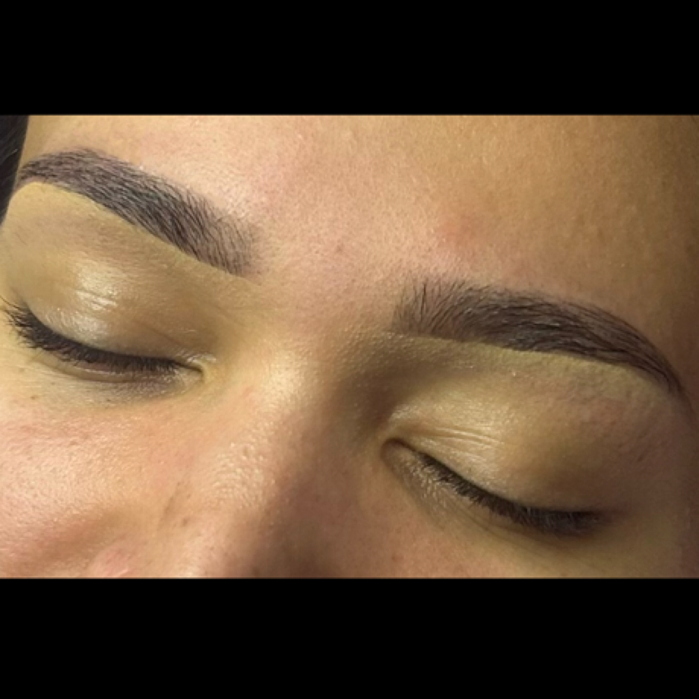 Brow Wax And Tint at Lash Vixin in Katy, TX