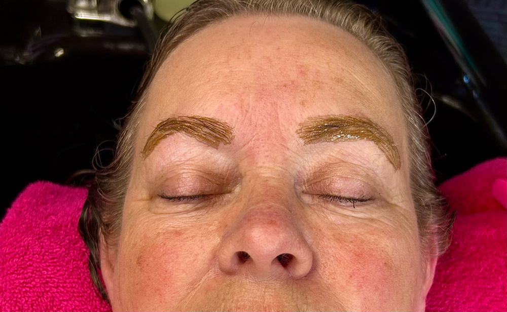 Brow Tinting