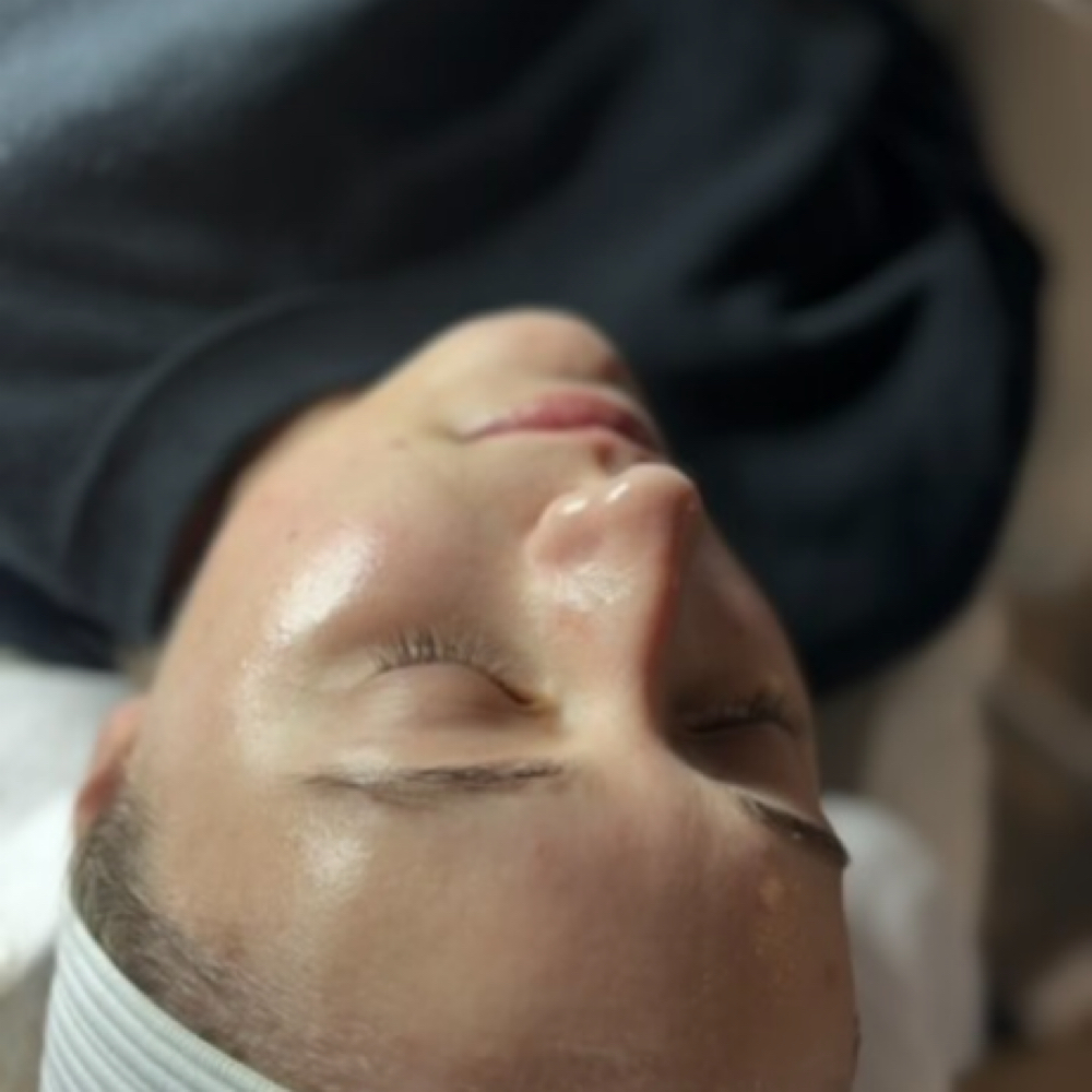 the glow reset at Syd Skin Studio | Pgh Facial+Lash/Brow Bar in Gibsonia, PA