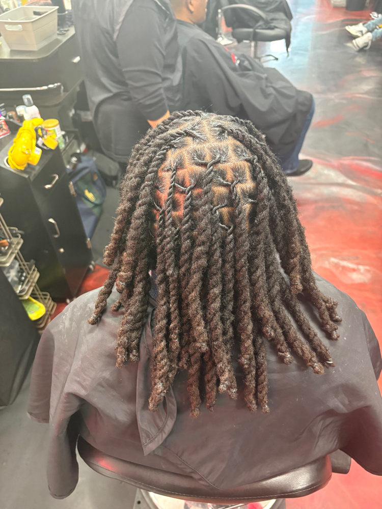 2 Strand Twists On Locs