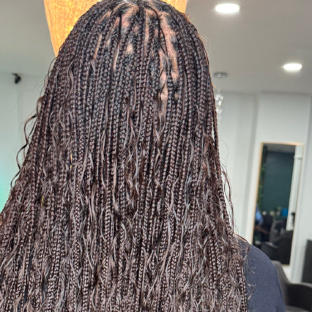 Bohemian Retouch Knotless Waist at Zara Hair Braiding Salon in 30328