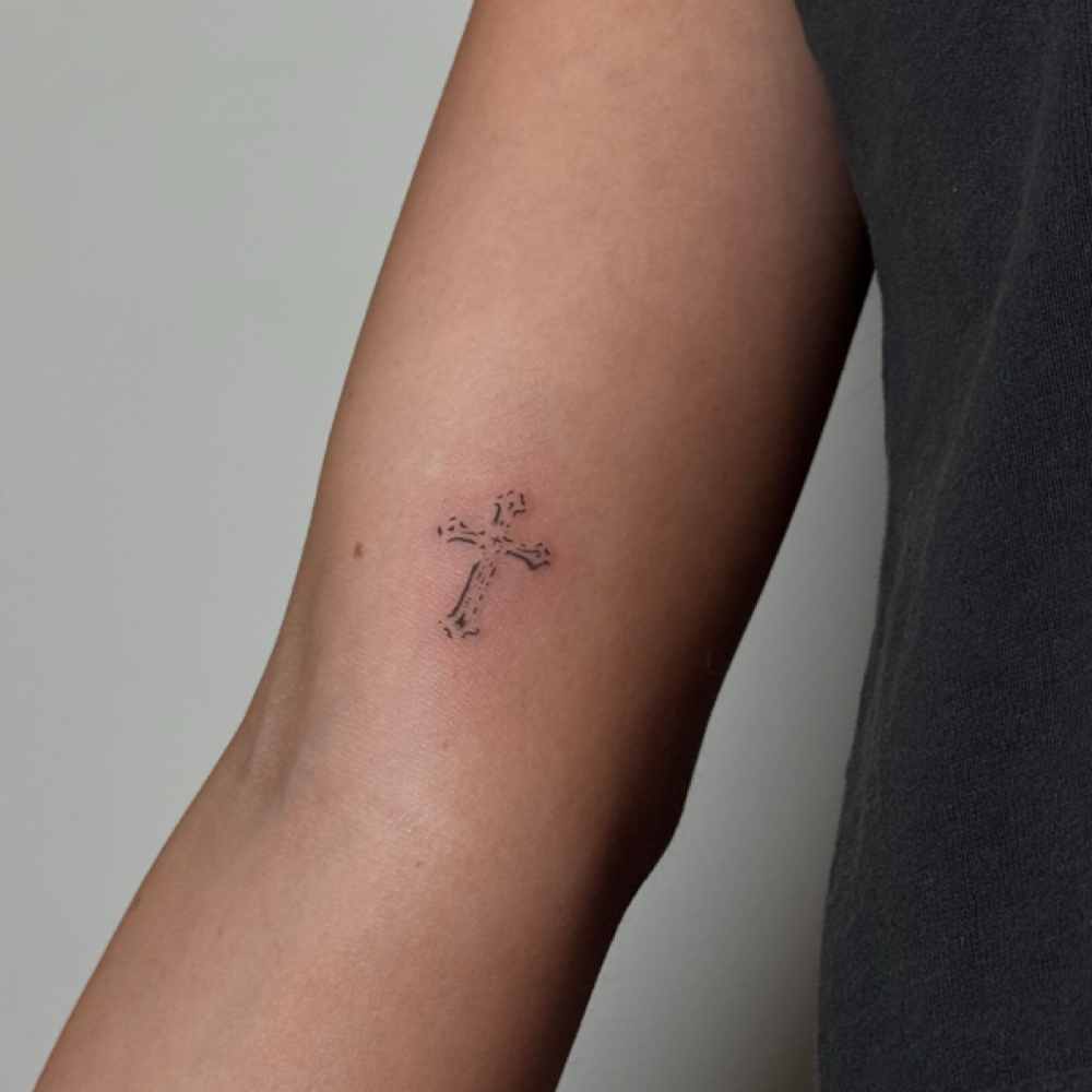 FLASH TATTOO WITH @maliaasonn at DAZEY AESTHETIC COLLECTIVE in Phoenix, AZ