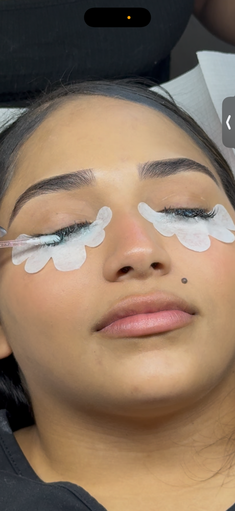 Lash Removal