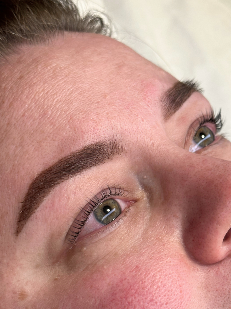 Stained Brows With Wax