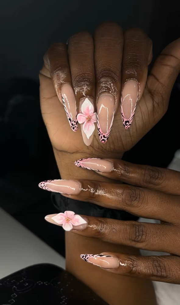 ⭐️Super Star Saturdays⭐️ at The Nail Junkie Nailuxury in Cincinnati, OH