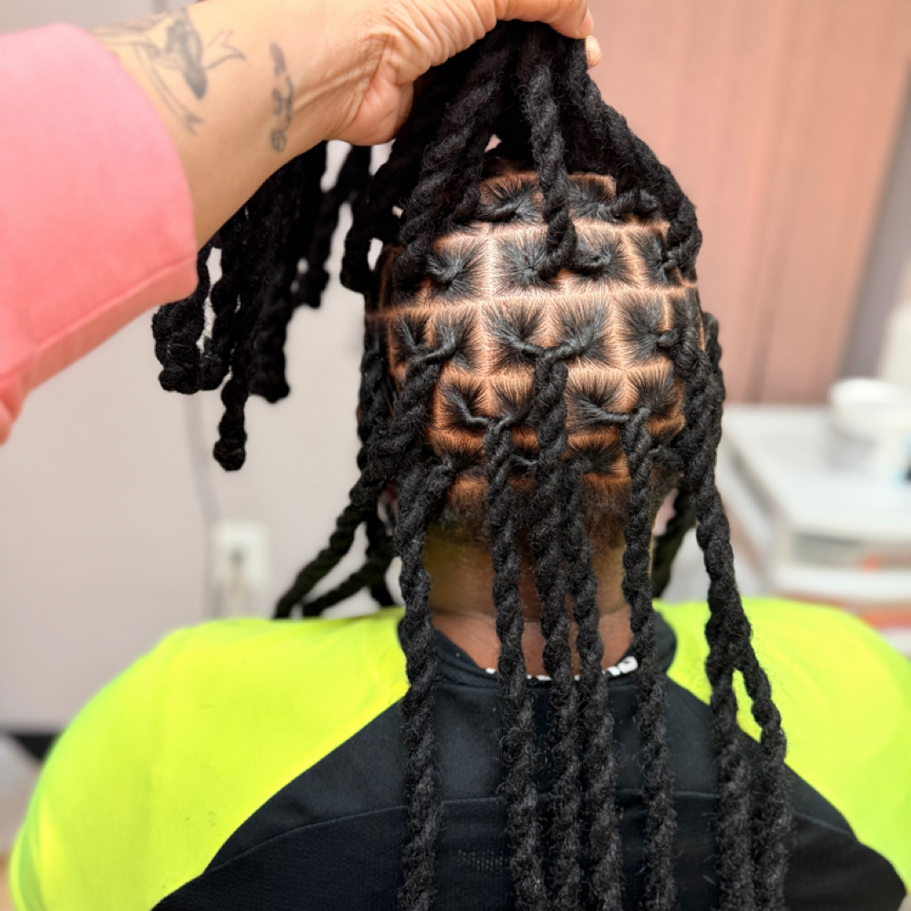 Loc Extensions at Loc’d With Tootie in Upper Marlboro, MD