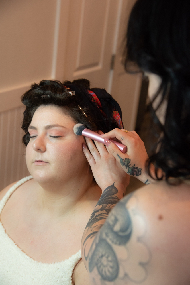 Makeup application - Annie