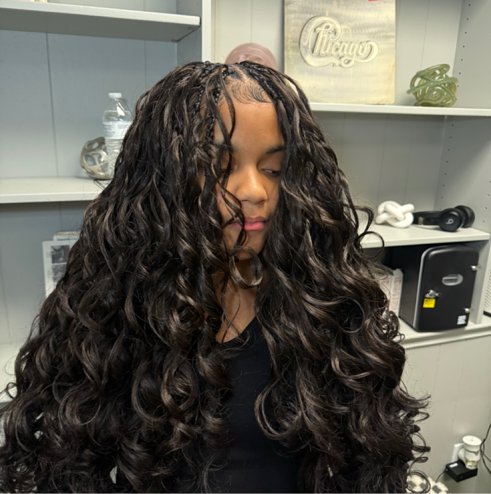 French Curl at yesidohair in Toledo, OH