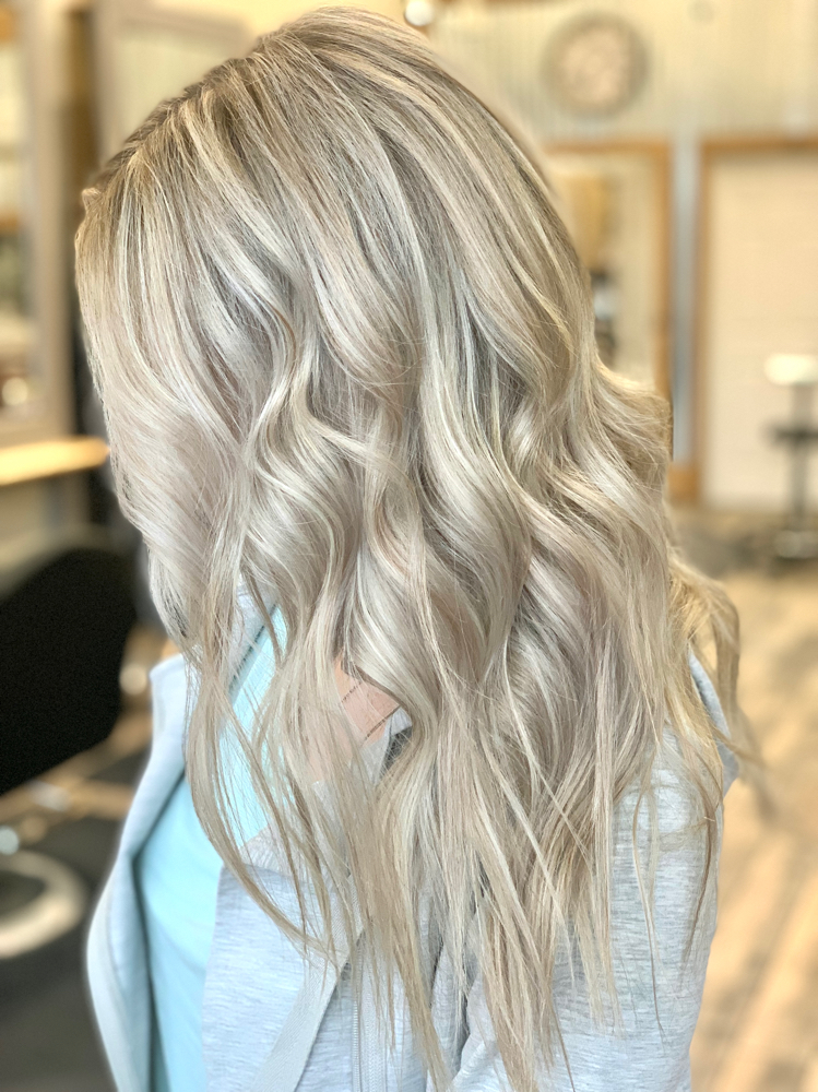 Royal Court Blonde