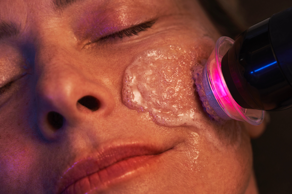 Express Glo2Facial