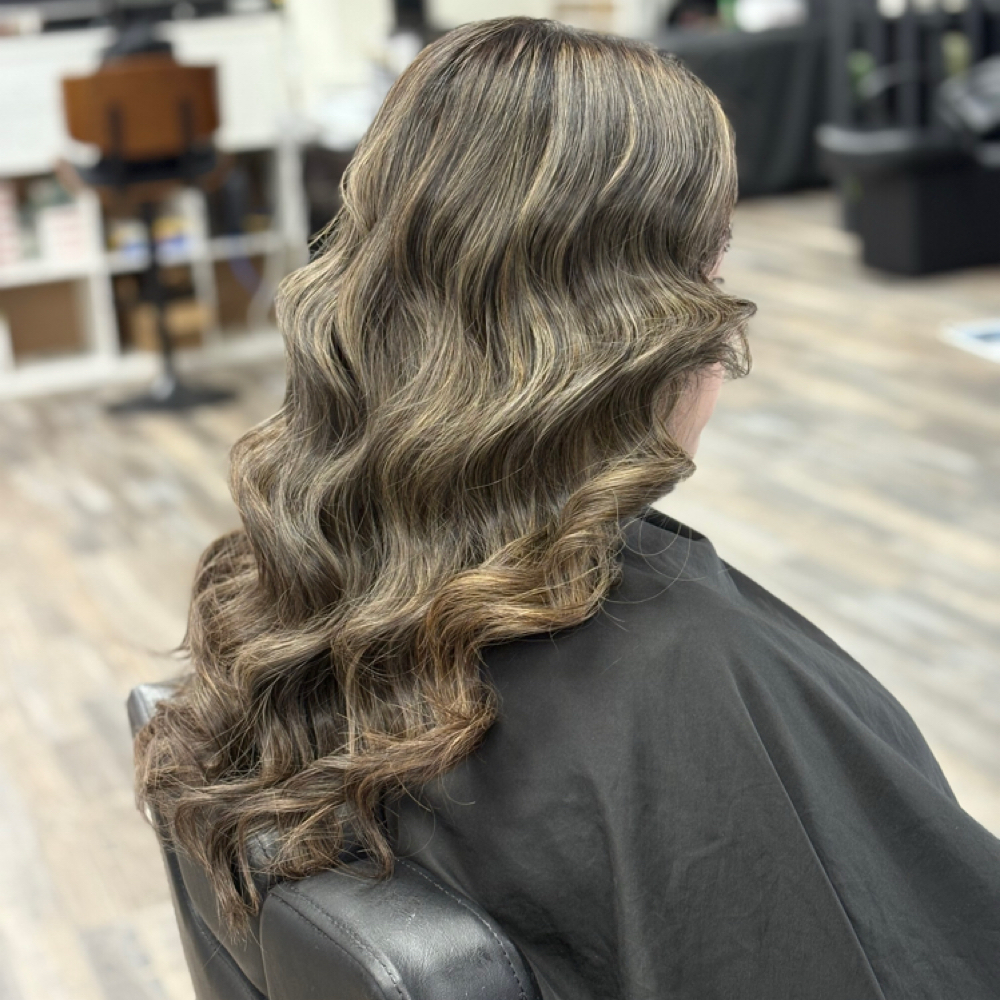 Full Foil at Modern Mane Salon in Selah, WA