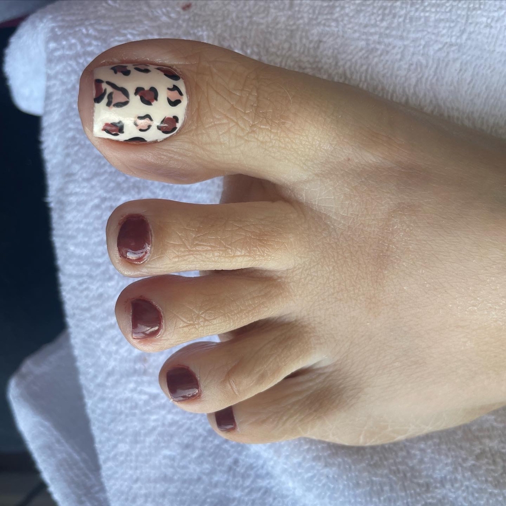 Basic Gel pedicure