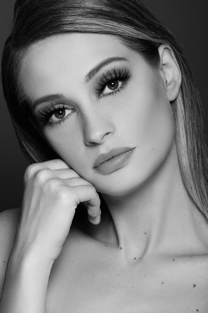 Design Lash (Wispy/ Hybrid etc)