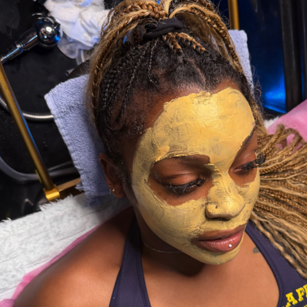 10 Min Mini Facial at Stylin Chic Tish in Arlington, TX