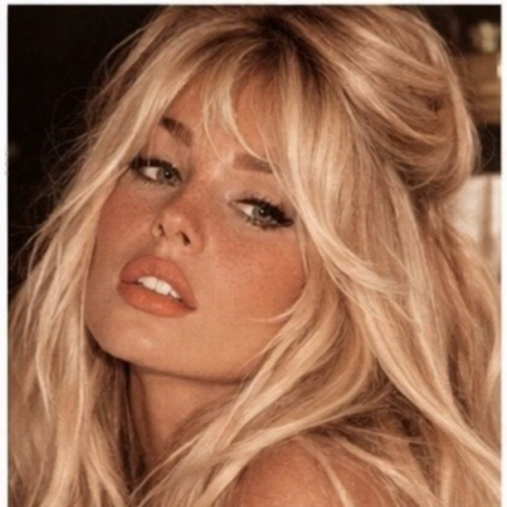Hollywood Blonde•Custum Blonding at The Monroe Studio in Rising Sun, IN