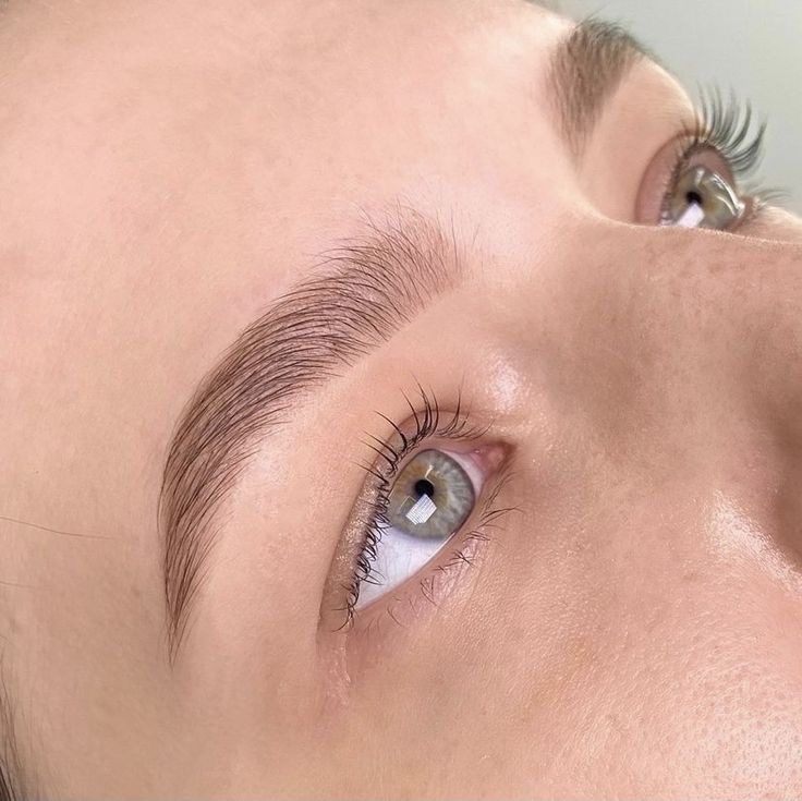 Brow Tinting