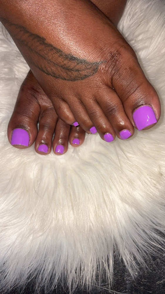 Big Toe Acrylic at NailQueen in Eufaula, AL