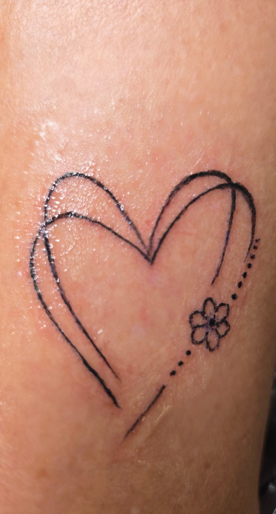 Tiny Tattoos – 2” Complementary TU at JULES COSMETIC ARTISTRY in Omaha, NE