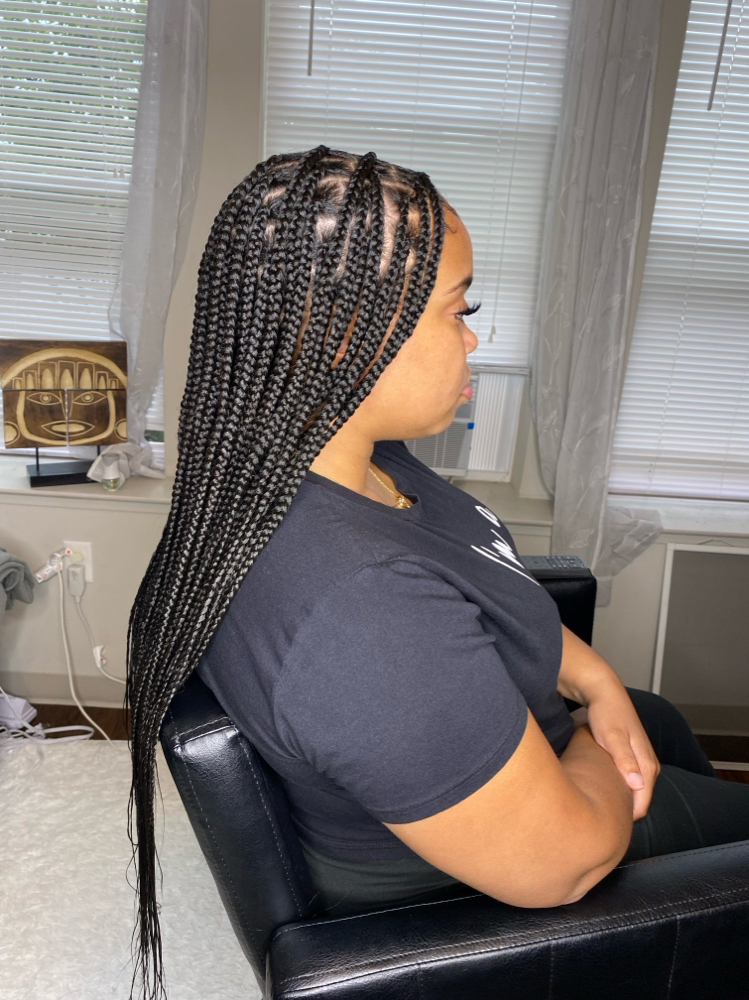 Medium Knotless Braids