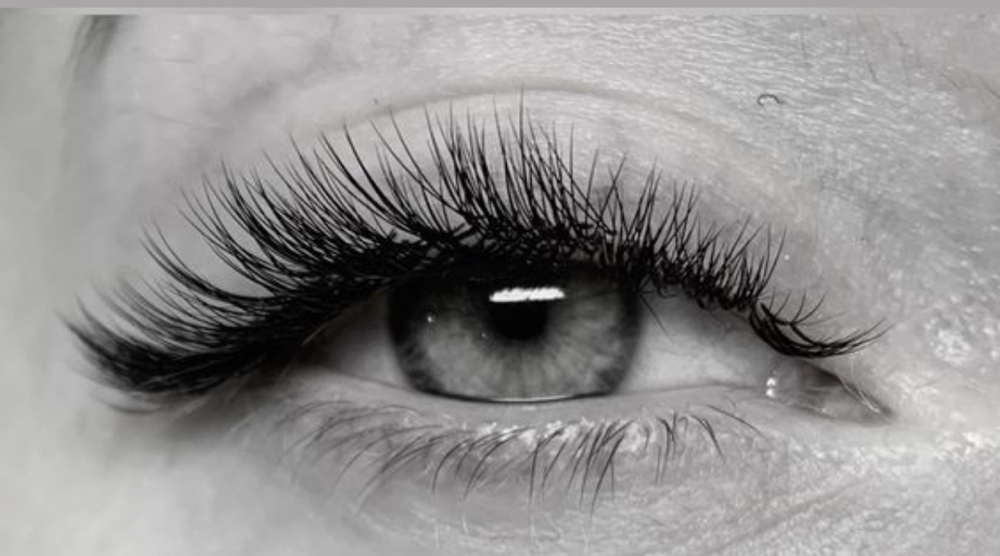 Hybrid Full with Lash Artist