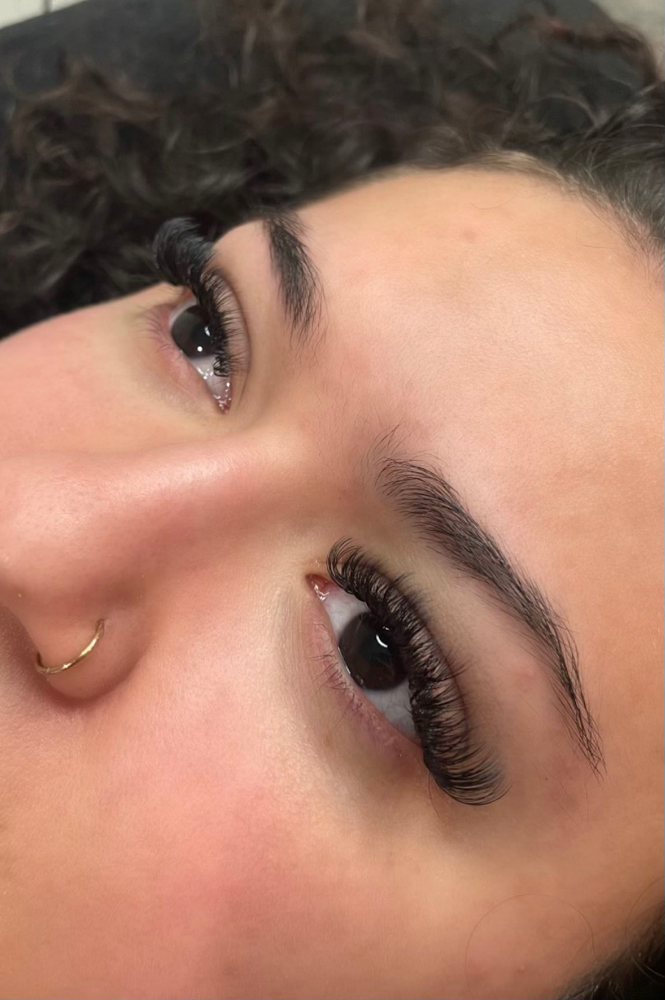 Hybrid Eyelash Extensions