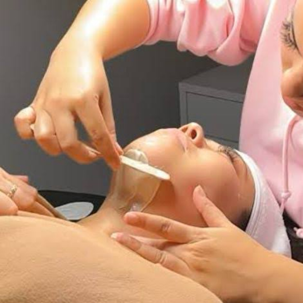 ✨Chin & Neck Wax✨ at Nena’s Beauty Glow Bar in North Las Vegas, NV