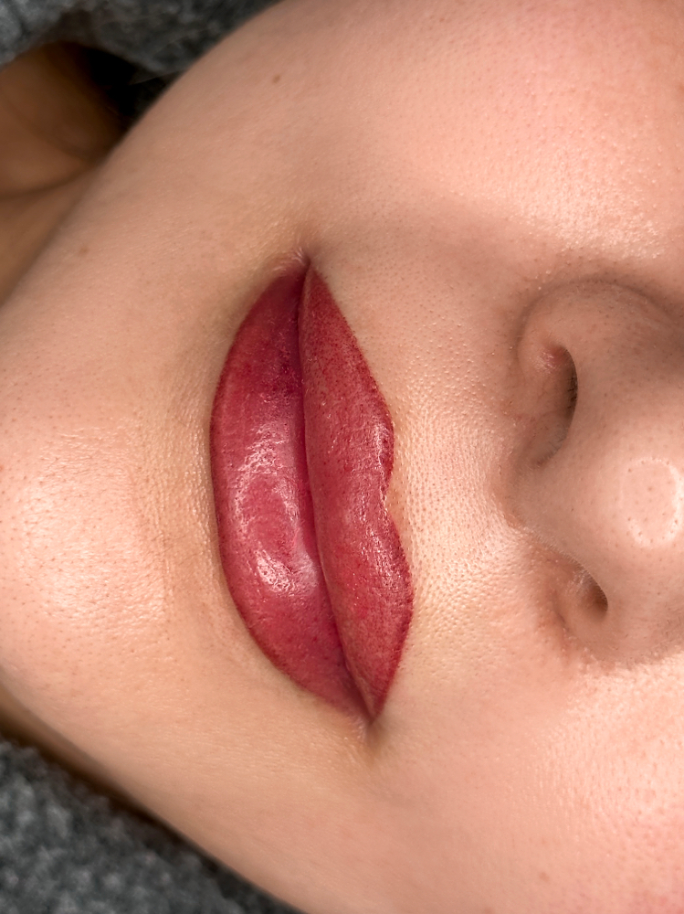 Lip Blushing