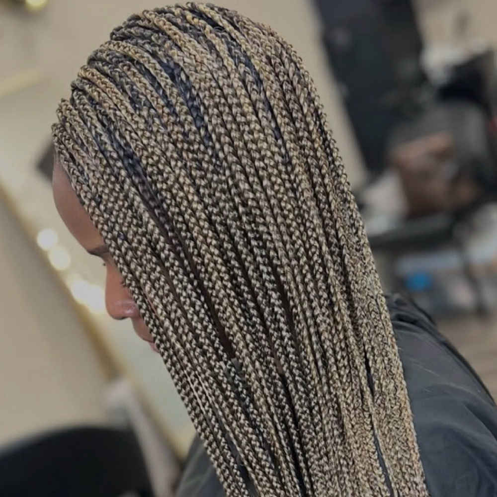 Smedium Knotless Plaits (Shaved Sides) at Livloveplaits in Pembroke Pines, FL