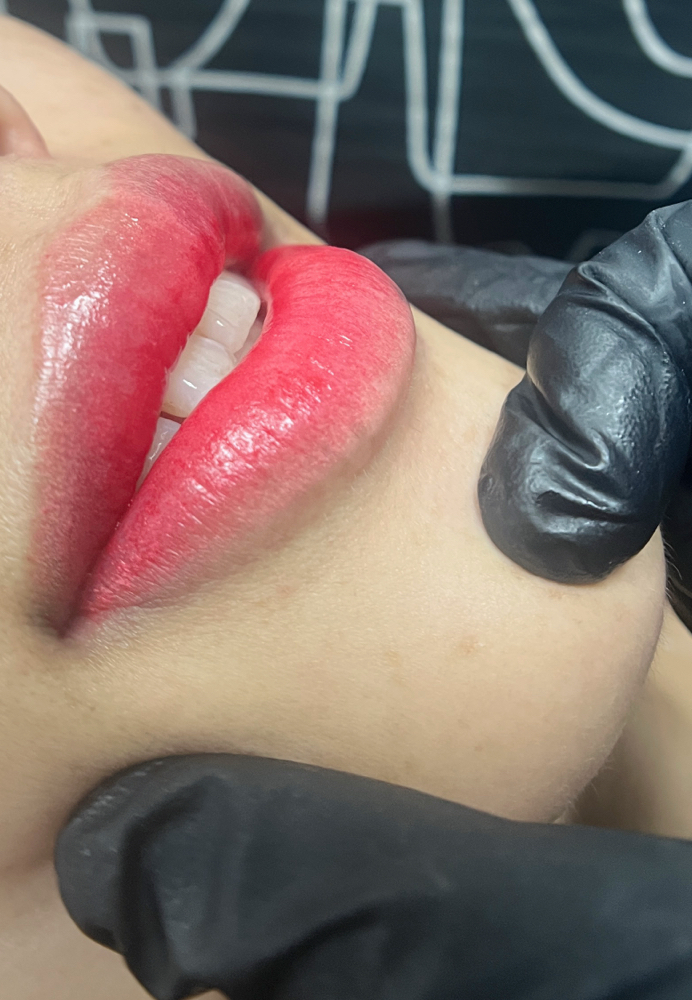 LIP Blushing/LIP NEUTRALIZATION
