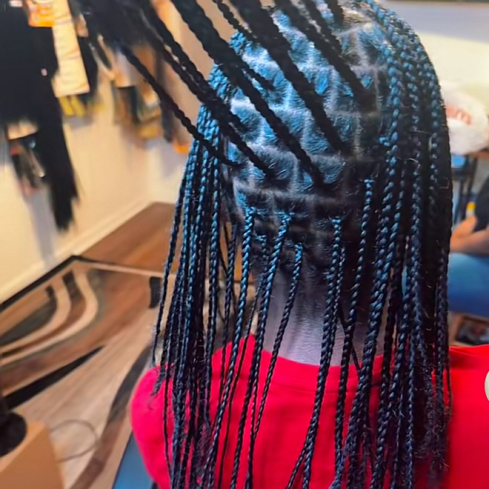 Natural Knotless No Weave at Preciousstylez in Pittsburgh, PA