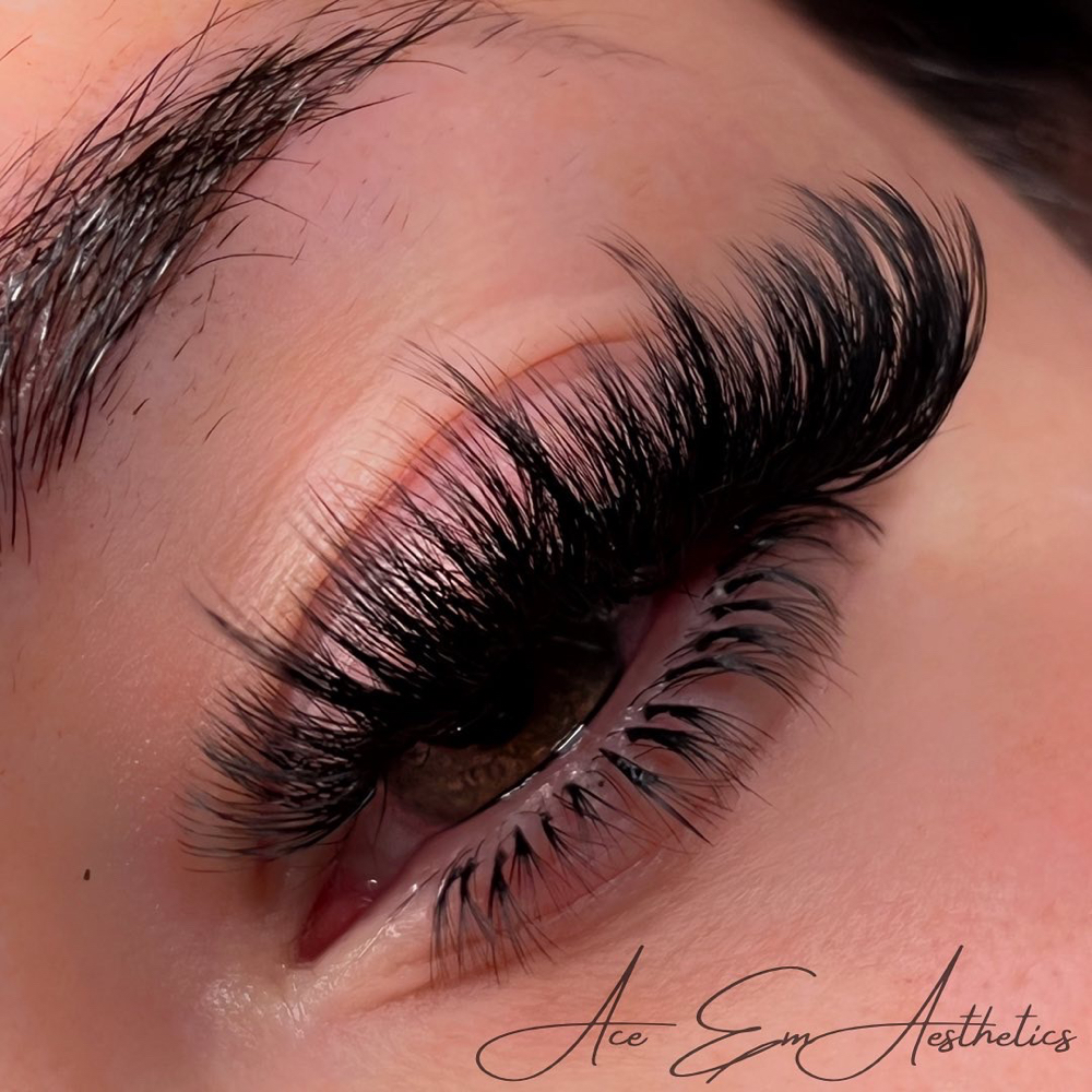 Bottom lash extensions