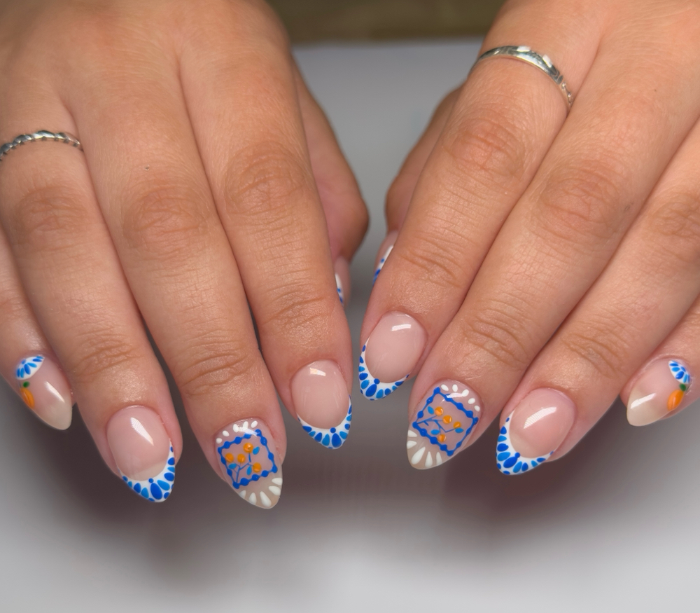 Structure Gel Mani | Intricate Art
