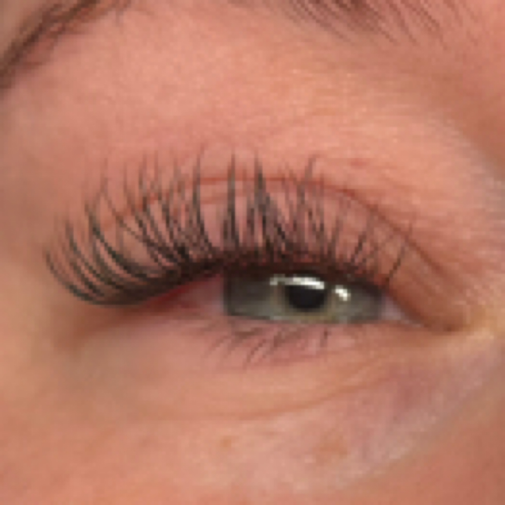 Classic Full Set at Elizabeth  Beehler in Joplin, MO