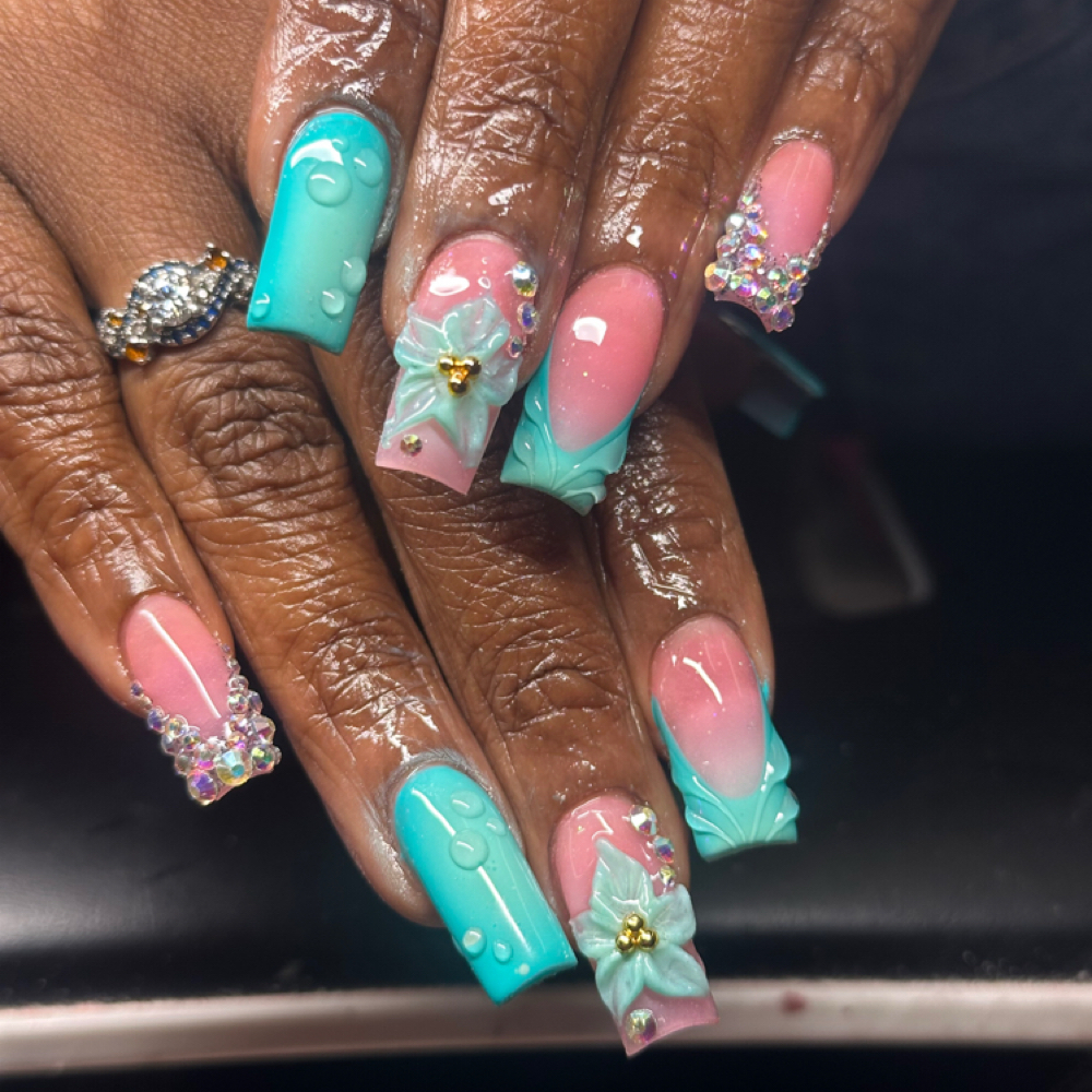 Medium-Long Copy Cat Set at Plush Kay Beauty Services in Tulsa, OK
