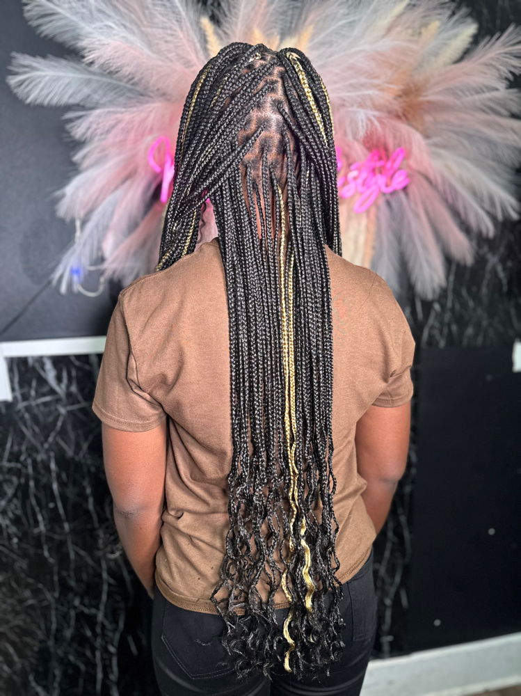 Small knotless at mapamboli signature in atlanta, GA