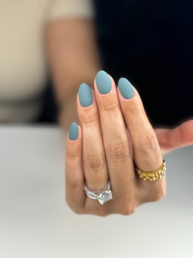 Luminary Manicure w/ Stephanie