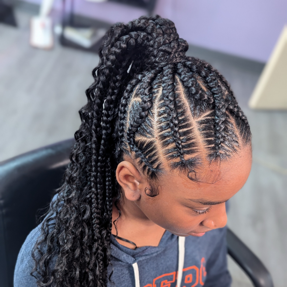 Feed In Ponytail at Queen of knotless‼️👑 in Warren, MI