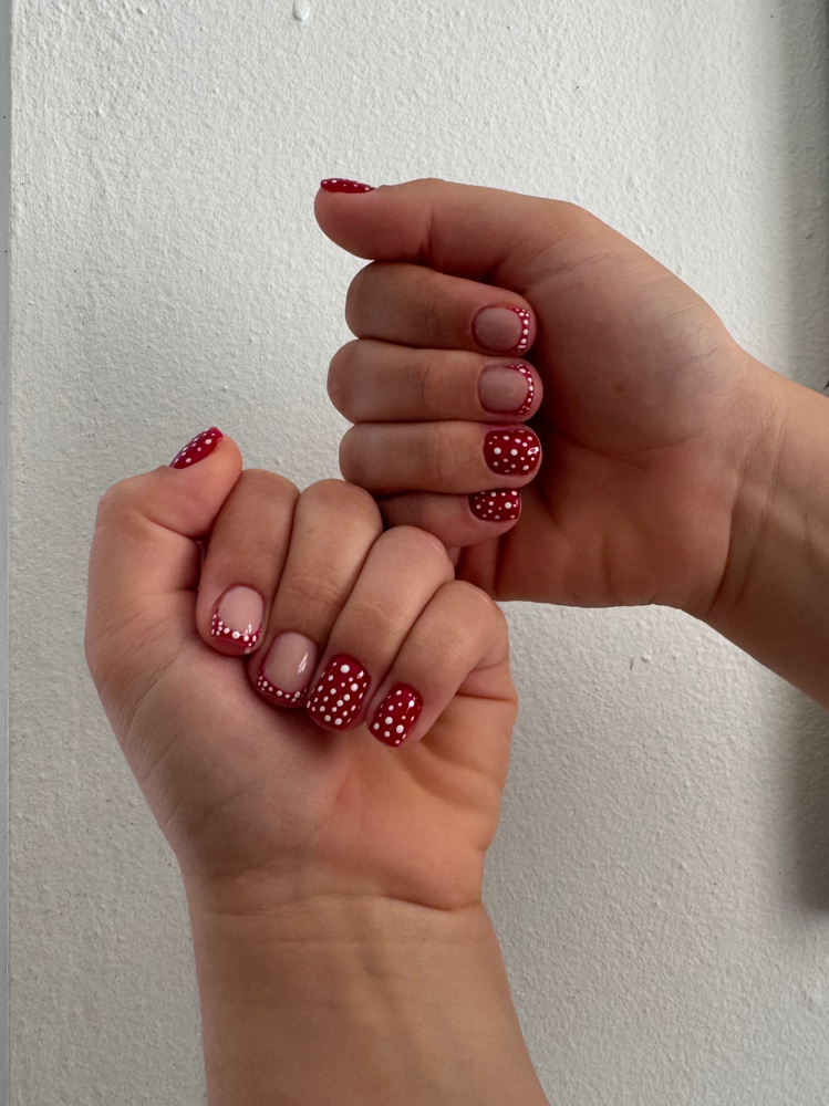 Uñas Cuadradas + Nail Art 🌸✨ at Cueva Serena Beauty Lounge in Caguas, PR