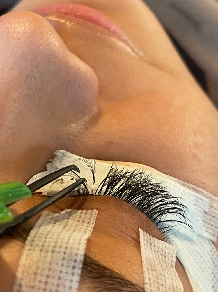 Lash Removal