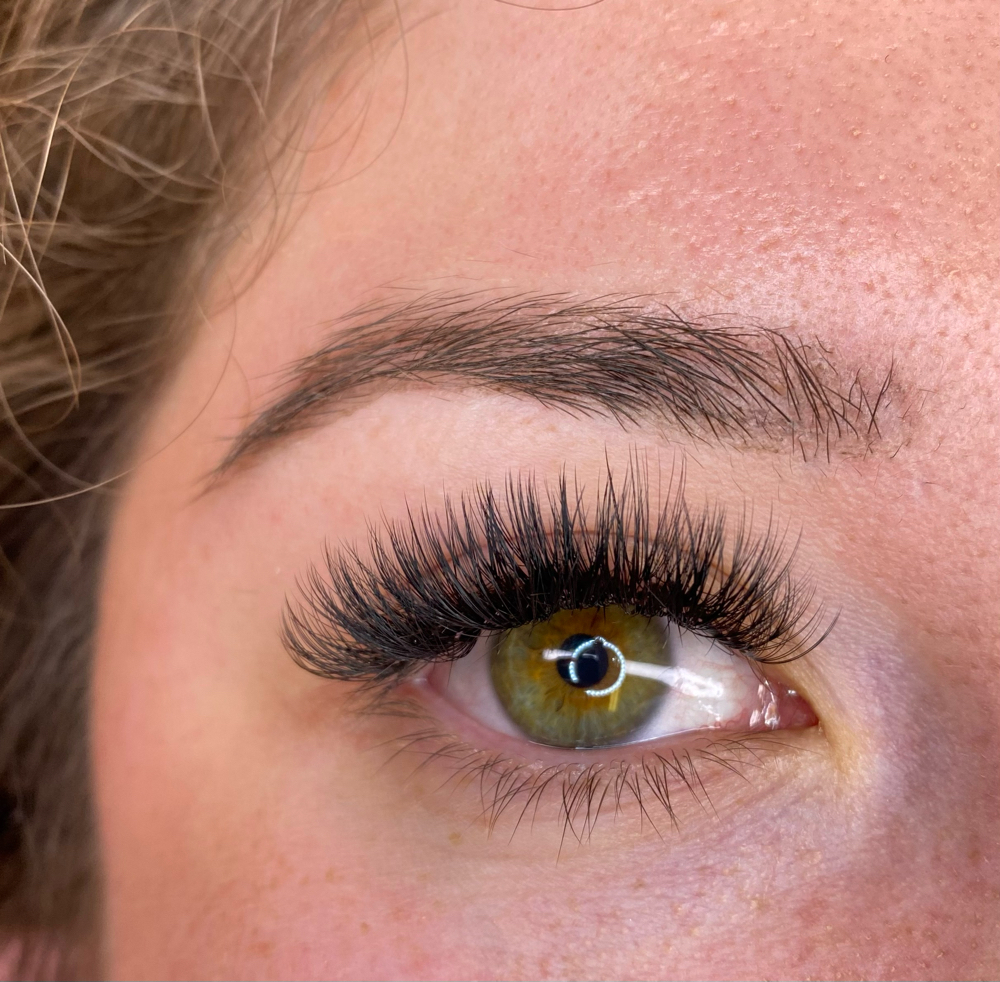 Full Set Volume at LASHES_BY_LILI in Federal  Way, WA