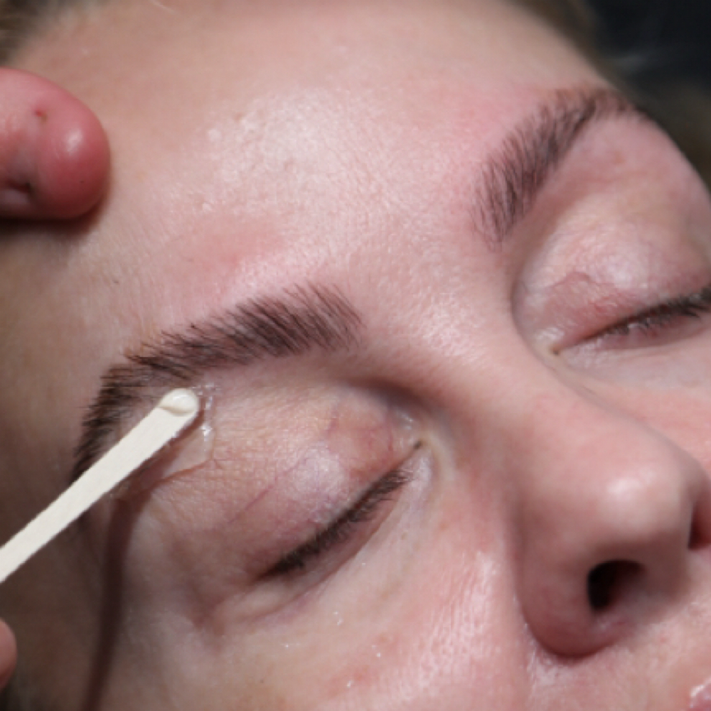 brow wax at Makenzi Caringella in laguna hills, CA
